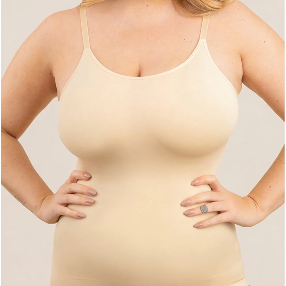 Shapermint Essentials All Day Every Day Scoop Neck Cami